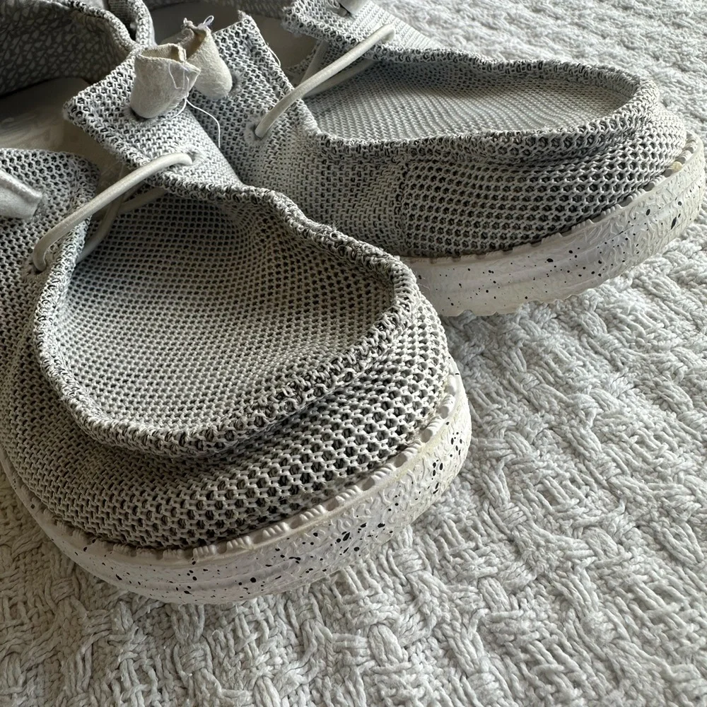 New Hey Dude Wendy Womens size‎ 8 Comfort Shoes Gray White